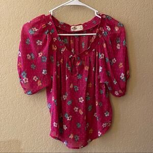 Hollister - Pink Short Sleeve Sheer Floral Blouse - Size: Small